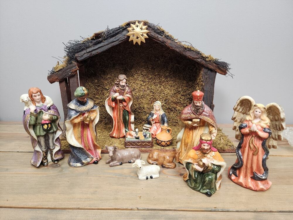 JC PENNEY Home Collection Hand Painted Nativity Set Christmas Original packaging